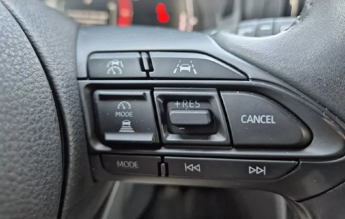 TOYOTA YARIS CROSS Hybride 130h AWD-i Design photo 12 1103598