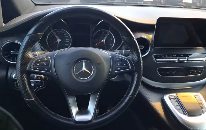 MERCEDES CLASSE V Long 300 d 4MATIC 9G-TRONIC AMG LINE photo 11 105517