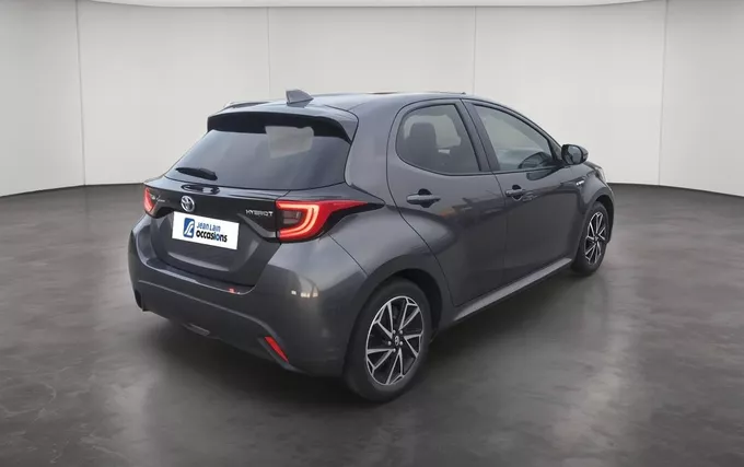 TOYOTA YARIS Hybride 116h Design extérieur trois quart arrière droit 1104094