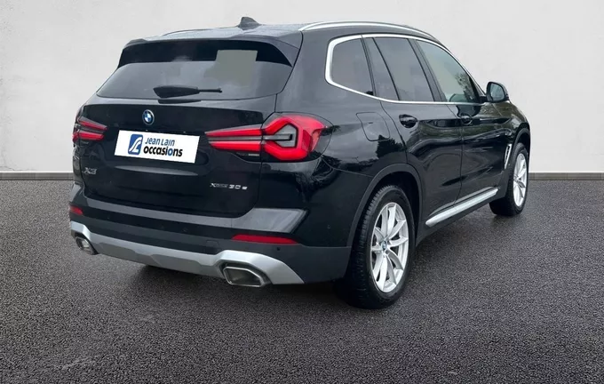 BMW X3 xDrive 30e 292ch BVA8 x Line extérieur trois quart arrière droit 2126798