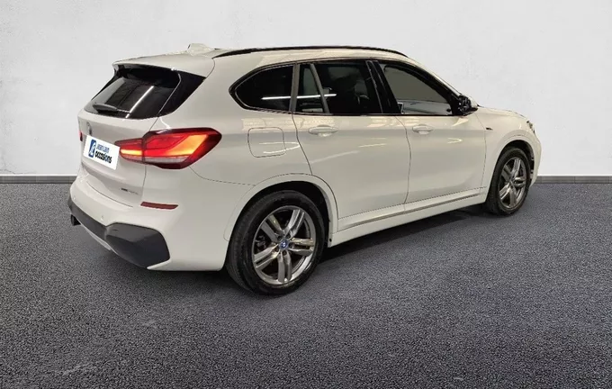 BMW X1 xDrive 25e 220 ch BVA6 M Sport extérieur trois quart arrière droit 2127960