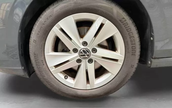 VOLKSWAGEN GOLF 1.0 eTSI OPF 110 DSG7 Life Plus photo 9 213680