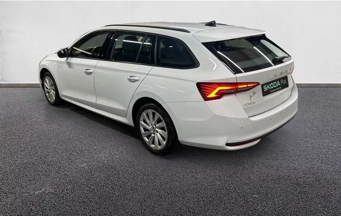 SKODA OCTAVIA Combi 1.5 TSI Hybrid 150 ch ACT DSG7 Selection photo 11 2119161