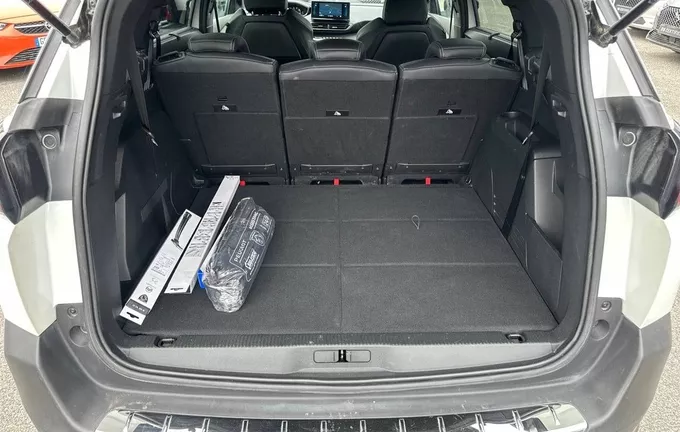 PEUGEOT 5008 BlueHDi 130ch S&S EAT8 Allure Pack extérieur arrière 945512