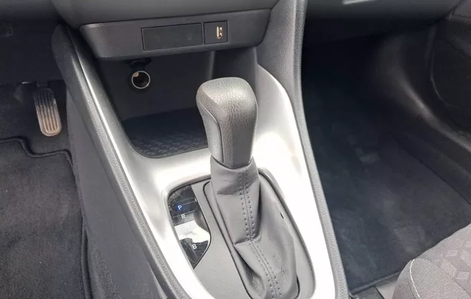 TOYOTA YARIS Hybride 116h Design photo 13 1103780