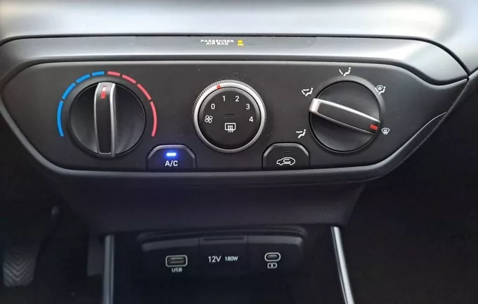 HYUNDAI I20 1.2 79 Initia photo 13 13514