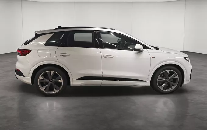 AUDI Q4 E-TRON 45 285 ch 82 kWh quattro S line extérieur côté droit 2132012
