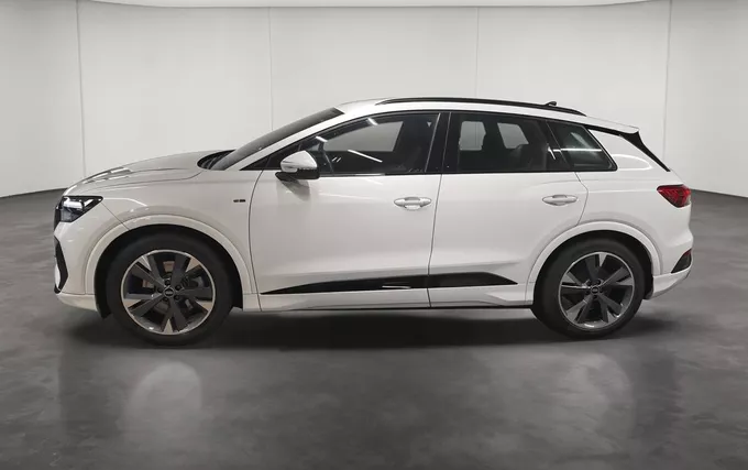 AUDI Q4 E-TRON 45 285 ch 82 kWh quattro S line extérieur côté gauche 2132012