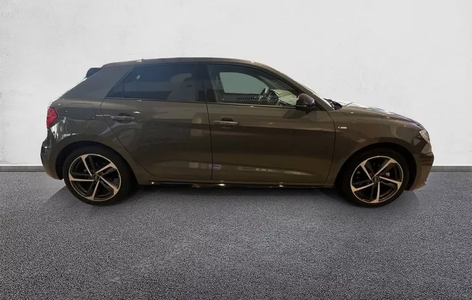 AUDI A1 Sportback 30 TFSI 116 ch S tronic 7 S Line Plus extérieur côté droit 2126013