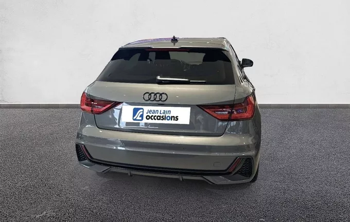 AUDI A1 Sportback 30 TFSI 116 ch S tronic 7 S Line Plus extérieur arrière 2126013