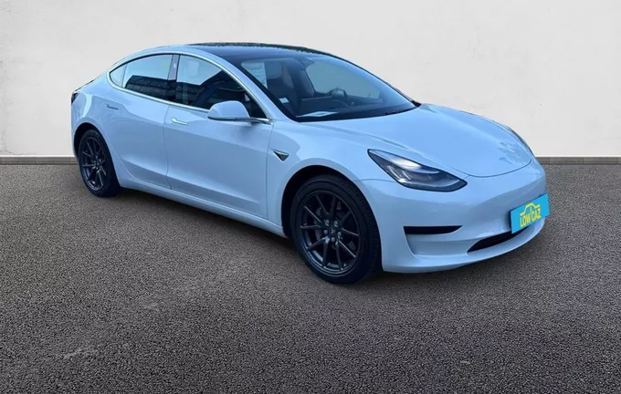 TESLA MODEL 3 Standard Range Plus RWD extérieur trois quart avant droit 212946