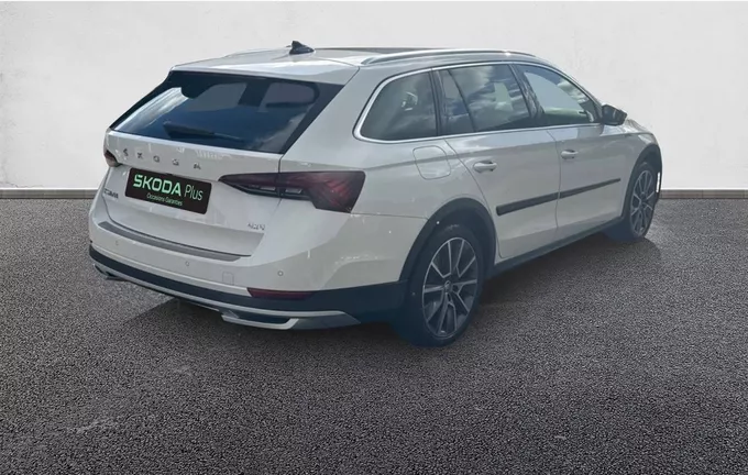 SKODA OCTAVIA Combi 2.0 TDI 200 ch DSG7 4x4 Scout extérieur avant 2133041