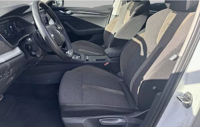 SKODA OCTAVIA Combi 2.0 TDI 200 ch DSG7 4x4 Scout extérieur trois quart arrière droit 2133041