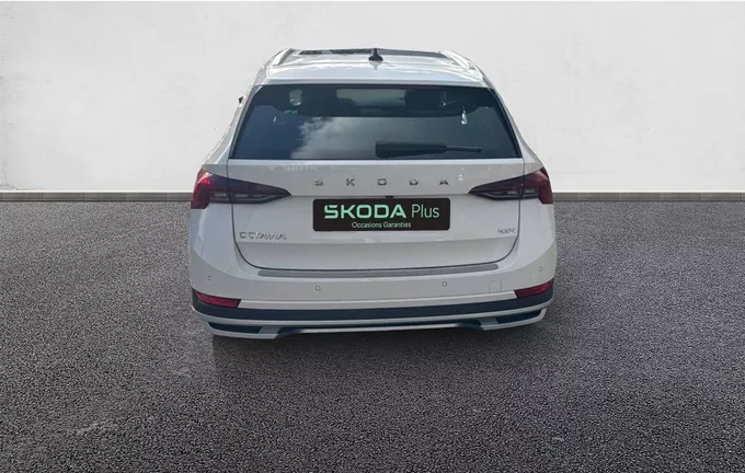 SKODA OCTAVIA Combi 2.0 TDI 200 ch DSG7 4x4 Scout extérieur côté gauche 2133041