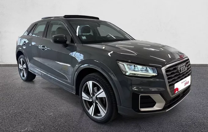 AUDI Q2 35 TFSI COD 150 S tronic 7 Design Luxe extérieur trois quart avant droit 2130679