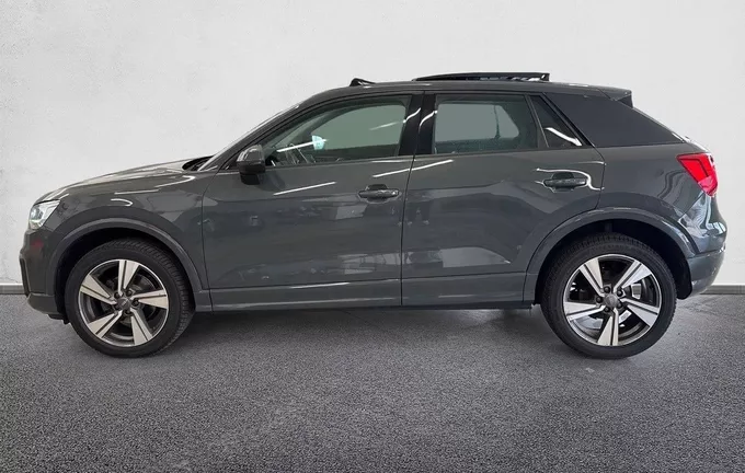 AUDI Q2 35 TFSI COD 150 S tronic 7 Design Luxe extérieur côté gauche 2130679