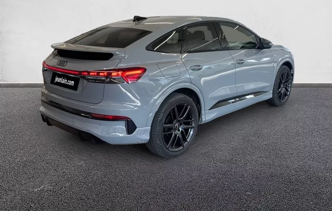 AUDI Q4 E-TRON Q4 Sportback e-tron Performance extérieur trois quart arrière droit 9501