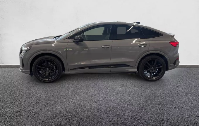 AUDI Q4 E-TRON Q4 Sportback e-tron Performance extérieur côté gauche 9501