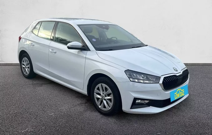 SKODA FABIA 1.0 TSI 95 ch BVM5 Ambition extérieur trois quart avant droit 213639