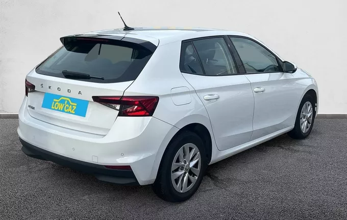 SKODA FABIA 1.0 TSI 95 ch BVM5 Ambition extérieur trois quart arrière droit 213639