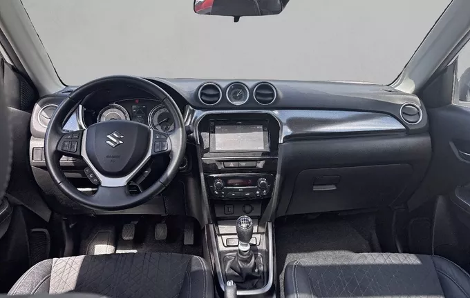 SUZUKI VITARA 1.4 Boosterjet Allgrip Hybrid Privilège photo 18 13979