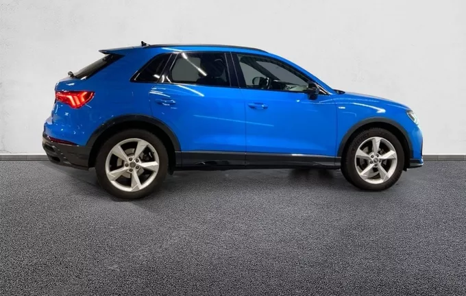 AUDI Q3 35 TFSI 150 ch S tronic 7 S line extérieur côté droit 2125431