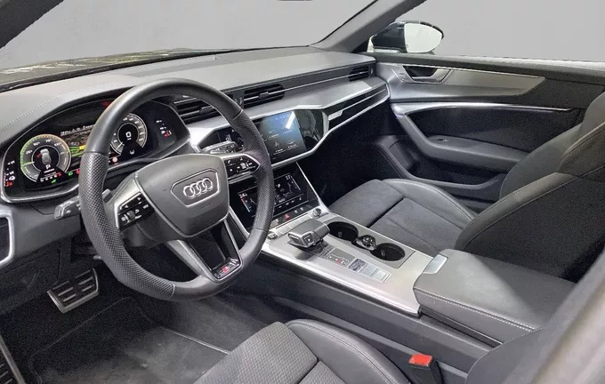 AUDI A6 Avant 55 TFSIe 367 ch S tronic 7 Quattro Competition photo 11 2125235
