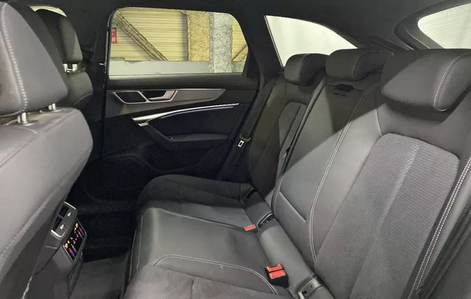 AUDI A6 Avant 55 TFSIe 367 ch S tronic 7 Quattro Competition photo 17 2125235