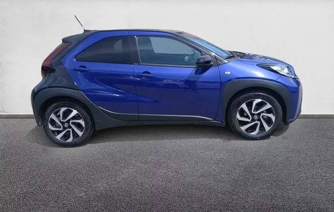 TOYOTA AYGO X 1.0 VVT-i 72 S-CVT Design extérieur côté droit 1103319