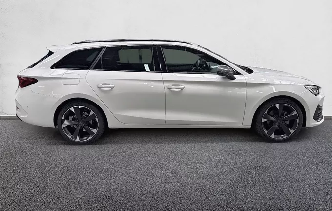 CUPRA LEON Sportstourer 1.5 eTSI 150 ch DSG7 V extérieur côté droit 213592
