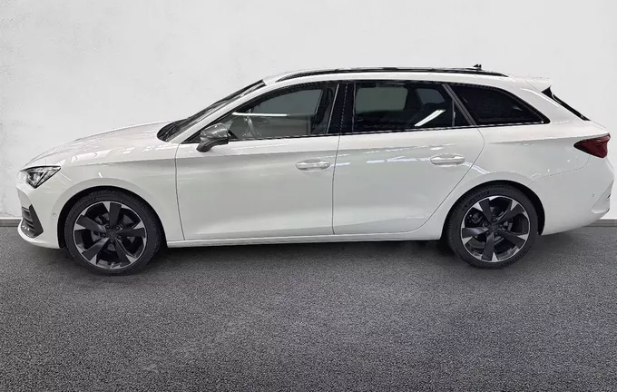 CUPRA LEON Sportstourer 1.5 eTSI 150 ch DSG7 V extérieur côté gauche 213592