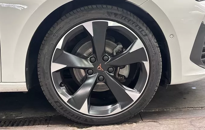 CUPRA LEON Sportstourer 1.5 eTSI 150 ch DSG7 V photo 9 213592