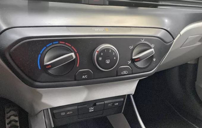 HYUNDAI BAYON 1.0 T-GDi 100 Hybrid 48V Intuitive photo 14 14038