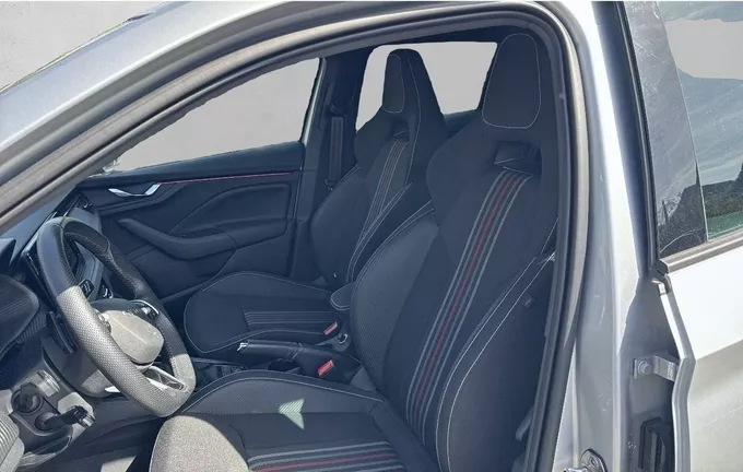 SKODA SCALA 1.0 TSI Evo 2 116 ch DSG7 Monte-Carlo extérieur trois quart arrière droit 2128161
