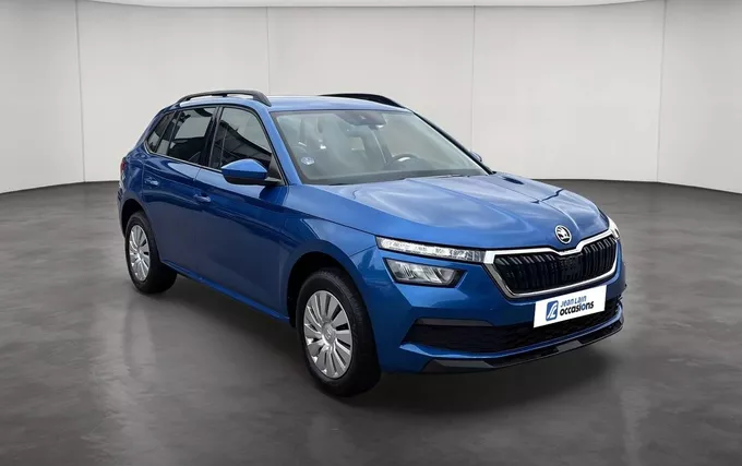 SKODA KAMIQ 1.0 TSI 95 ch BVM5 Active extérieur trois quart avant droit 2133315