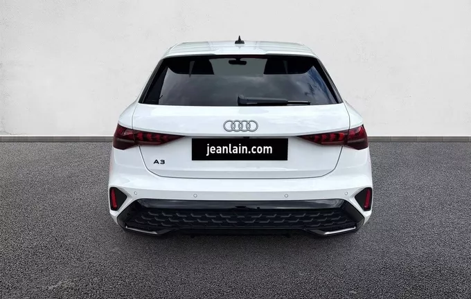 AUDI A3 Sportback TFSI e Hybride rechargeable 204 S tronic 6 S line extérieur arrière 5657