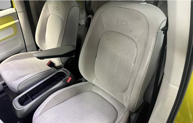 VOLKSWAGEN UTILITAIRES ID BUZZ ID. Buzz 204 ch Pro extérieur trois quart arrière droit 106101