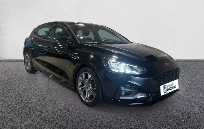 FORD FOCUS 1.5 EcoBlue 120 S&S BVA8 ST Line extérieur trois quart avant droit 2130599