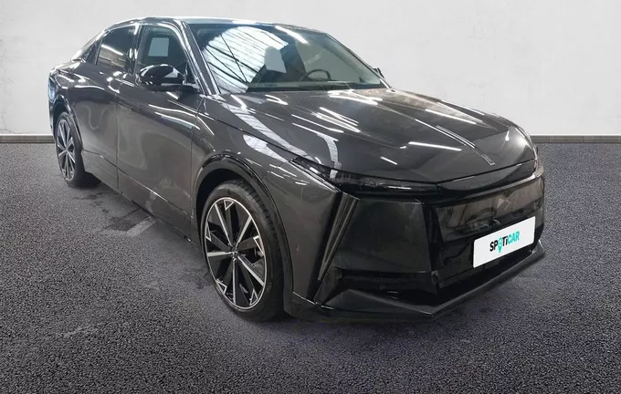 DS N°8 350 ch AWD Long Range Etoile extérieur trois quart avant droit 945841