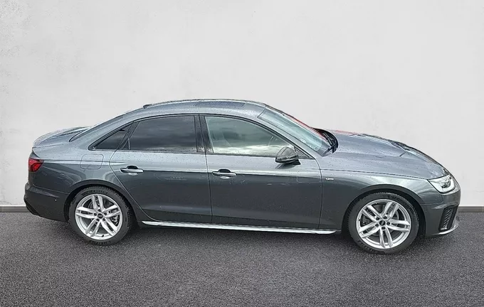 AUDI A4 35 TFSI 150 S tronic 7 Competition extérieur côté droit 2121324