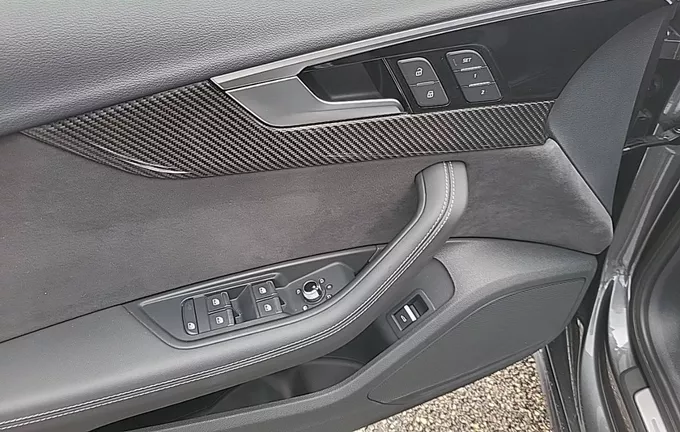 AUDI A4 35 TFSI 150 S tronic 7 Competition photo 21 2121324