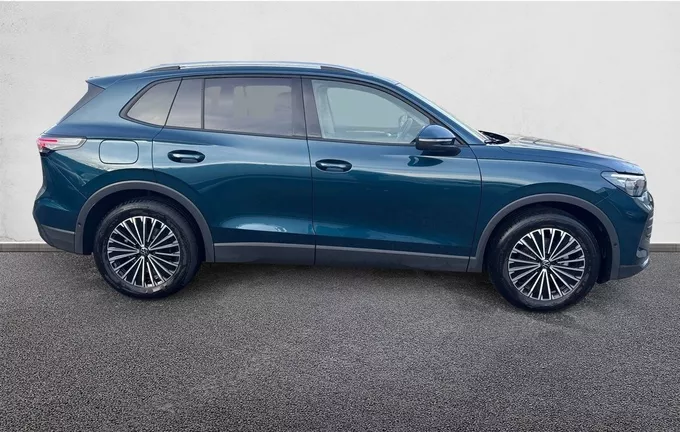 VOLKSWAGEN TIGUAN 1.5 eTSI 131ch DSG7 VW Edition extérieur côté droit 2124019