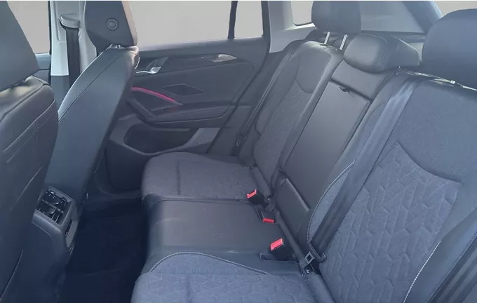 VOLKSWAGEN TIGUAN 1.5 eTSI 131ch DSG7 VW Edition extérieur arrière 2124019