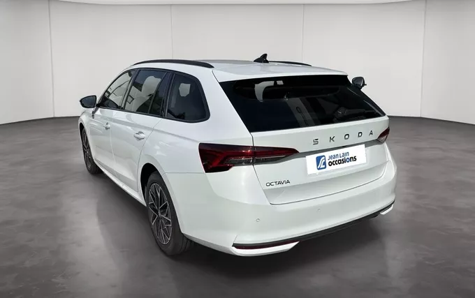 SKODA OCTAVIA Combi 1.5 TSI Hybrid 150 ch ACT DSG7 Selection extérieur trois quart arrière gauche 2131908