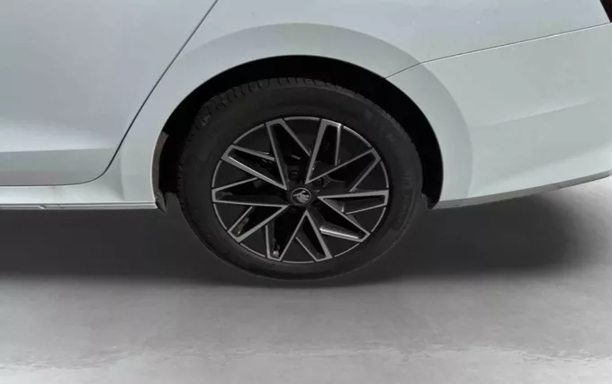 SKODA OCTAVIA Combi 1.5 TSI Hybrid 150 ch ACT DSG7 Selection photo 9 2131908