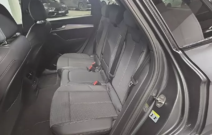 AUDI Q5 35 TDI 163 S tronic 7 S line photo 17 2128501