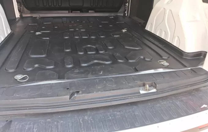 FIAT DOBLO CARGO FT 1.3 MULTIJET 95 PACK PRO NAV extérieur trois quart avant droit 946045