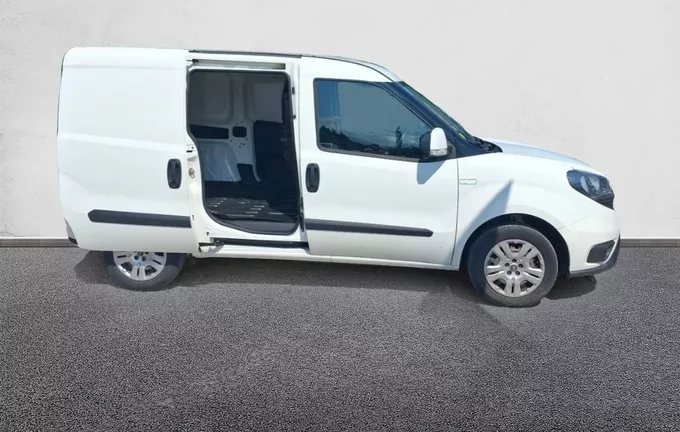 FIAT DOBLO CARGO FT 1.3 MULTIJET 95 PACK PRO NAV extérieur trois quart arrière gauche 946045