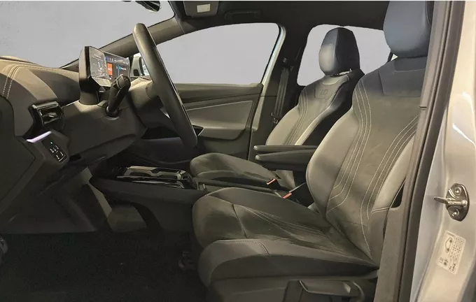 VOLKSWAGEN ID.4 286 ch Pro extérieur trois quart arrière droit 2128413