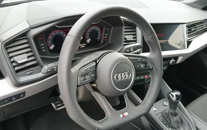AUDI A1 Sportback 35 TFSI 150 ch S tronic 7 S Line photo 12 2131962